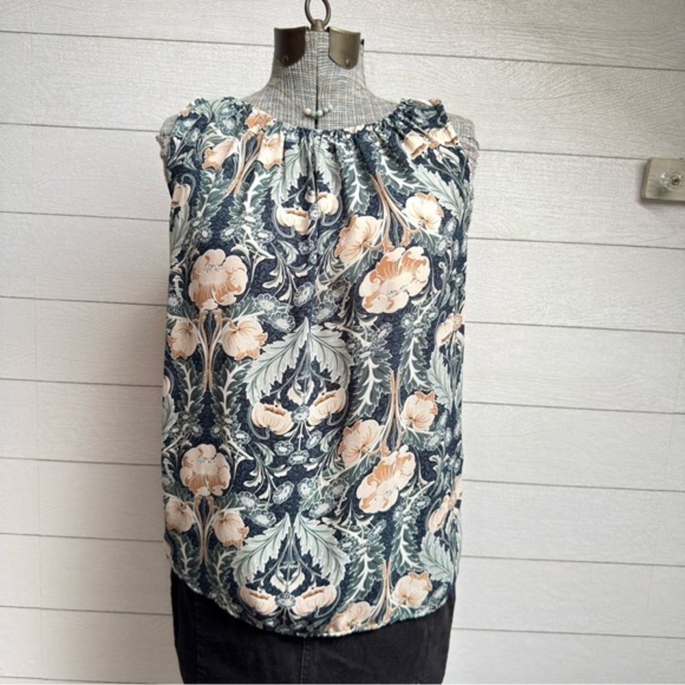 LOFT Floral Sleeveless Blouse Small Blue Green Peach Easy Fit Relaxed Summer Top